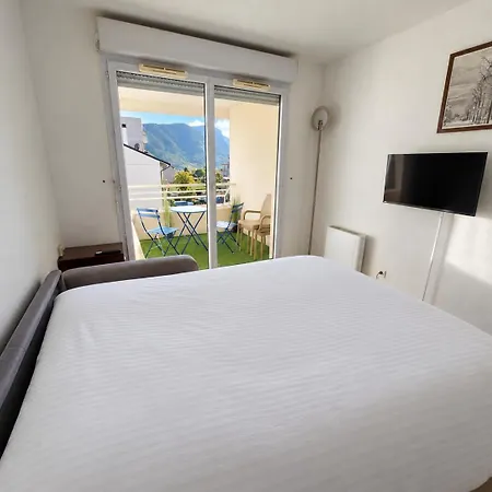 Appartement - Balcon - Vue Montagne - Tram Geneve *